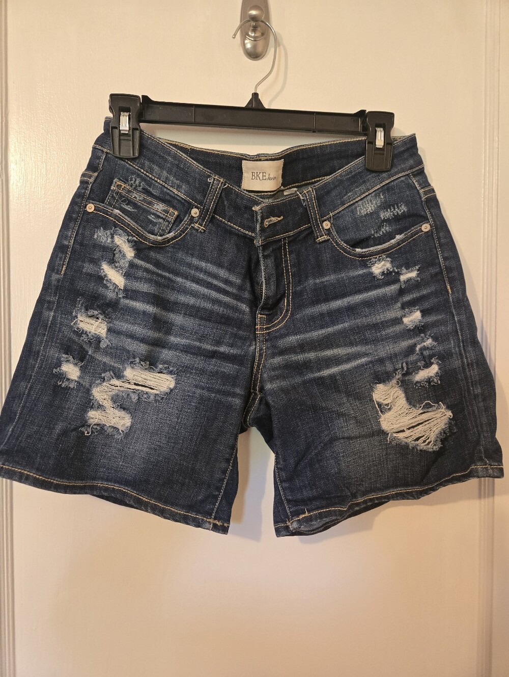 Womens Shorts BKE Size W28